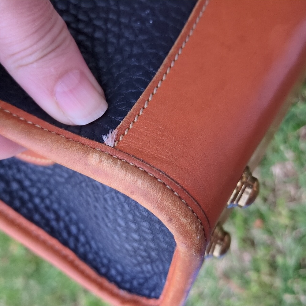 Dooney & Bourke Vintage Pebbled All Weather Leather Crossbody Navy Purse - Picture 12 of 16